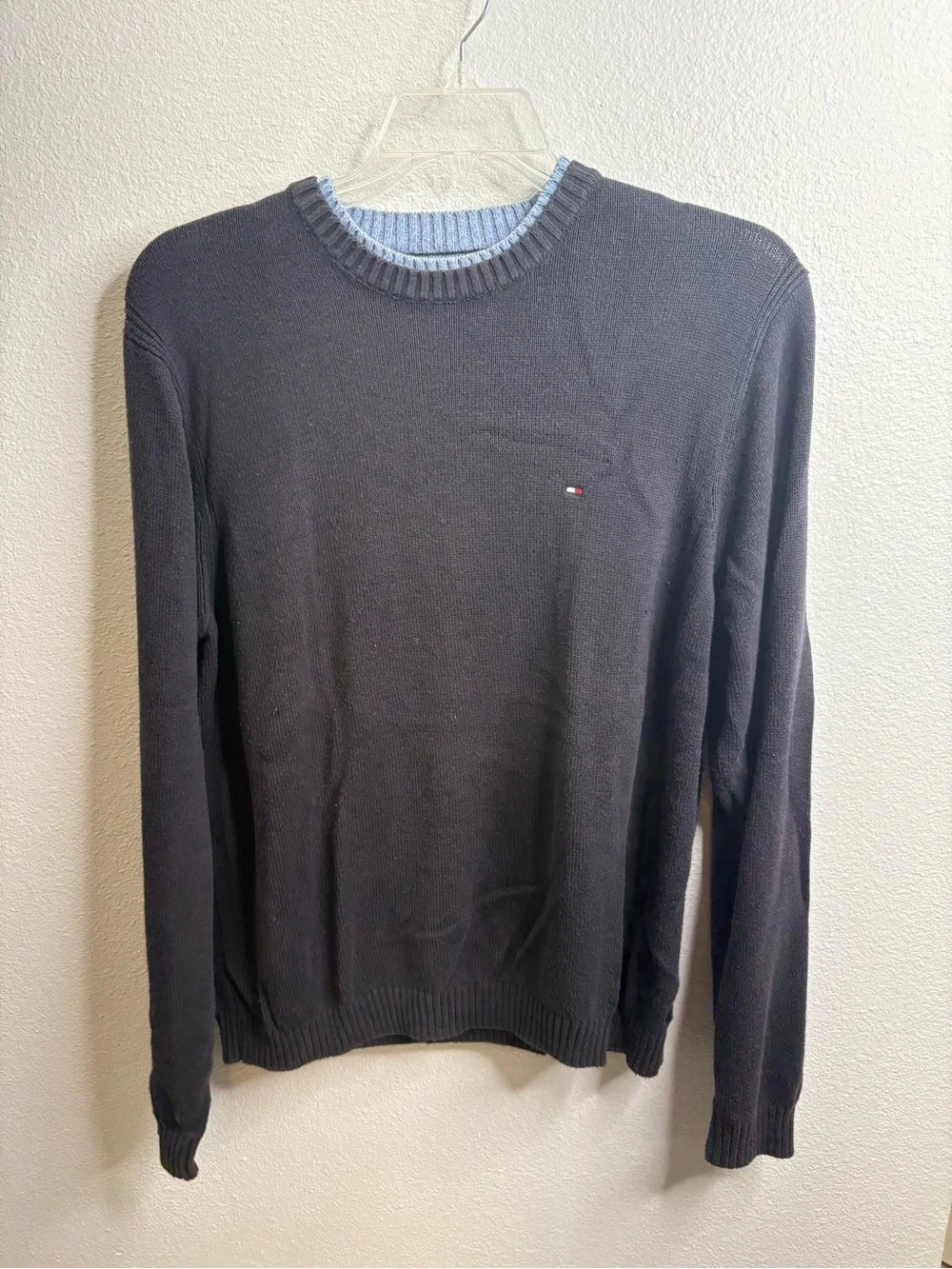 Tommy Hilfiger Large Navy Crewneck Pullover Sweater